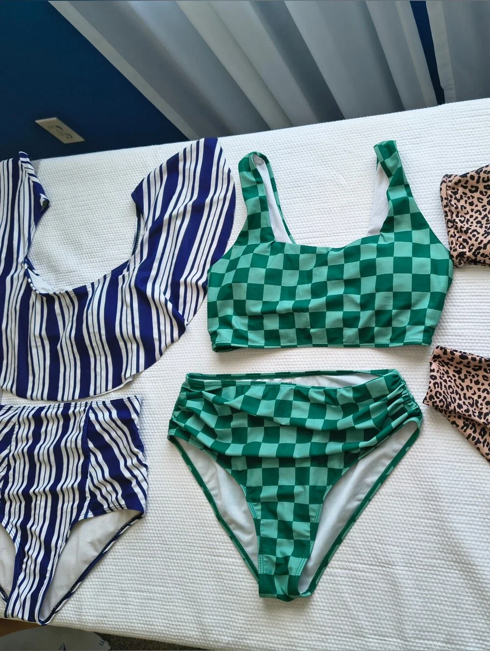 Women's Swimwear Lot 2-Piece Bikinis One-Piece Swimsuits Floral Stripe Leopard.